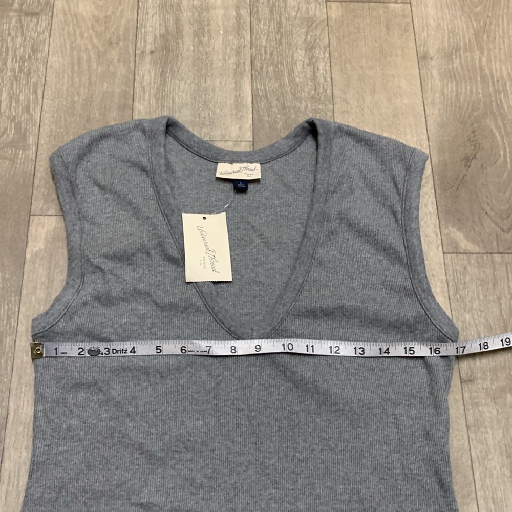 Womens NWT Universal Thread Ribbed V-Neck Heather Gray Sleeveless Bodysuit - Picture 7 of 7